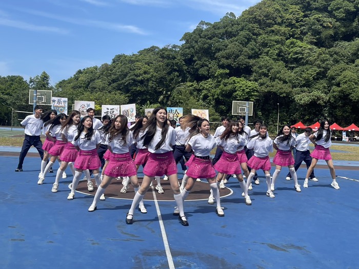 恭喜高福系舞蹈比賽榮獲『冠軍』