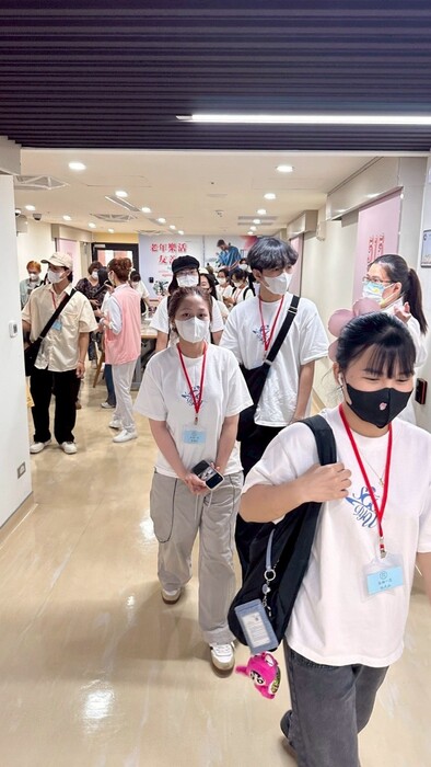 忠孝院區學生合照